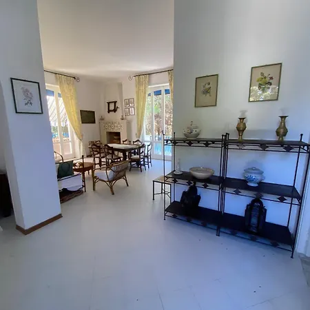 Tenuta Belvedere アパートホテル 4*