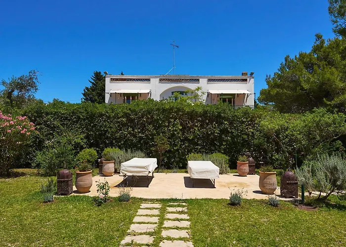 Tenuta Belvedere מלון דירות 4*