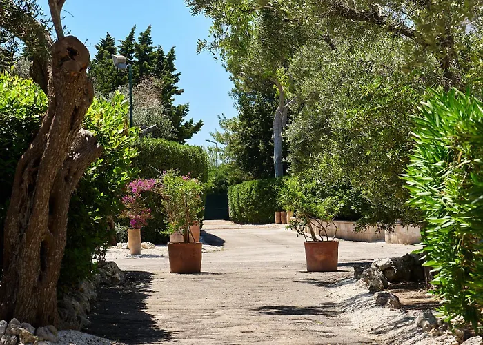 Tenuta Belvedere 4* אוטרנטו