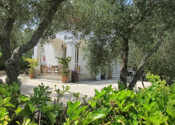 Tenuta Belvedere מלון דירות 4*